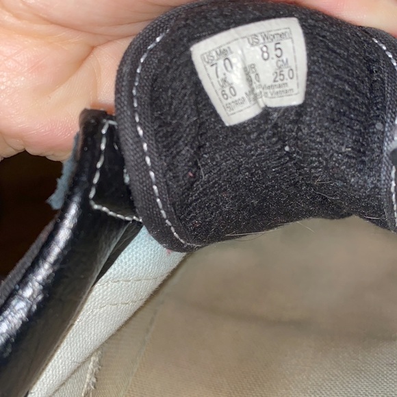 Vans - Picture 2 of 3